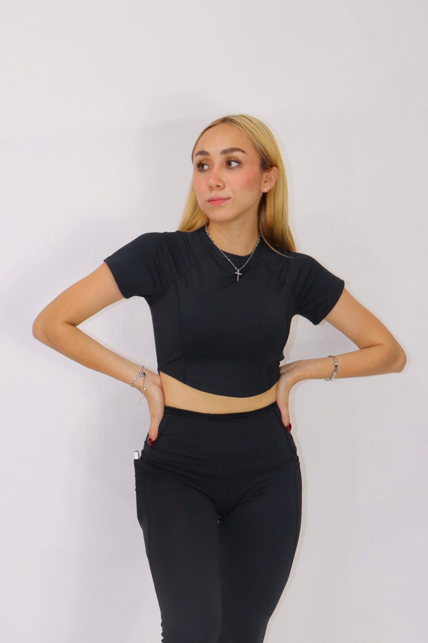 TOP LULU- YOGA FLEX - NEGRO